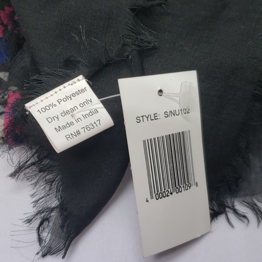 🆕️ Flowered Patterned Rectangle Scarf - Picture 3 of 5